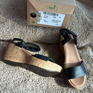 New in box Naot Pier sold black leather. Size 39/8-8.5